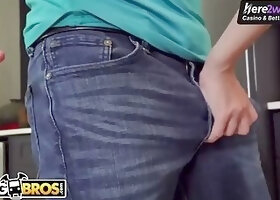 Tattooed Woman Enjoys Sexy Public Posing