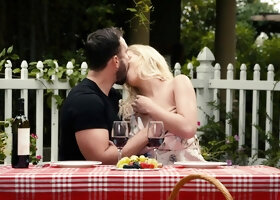 Ultra hot blonde fingering pussy hole outdoor