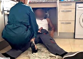 AnissaHales Cheating Wife Pleasures Plumber After Hiring Him, Bareback Pounding Delivers Brutal Pay