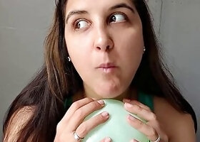 Melu Worlds Closeup Bubblegum Suck and Green Balloon Blowjob