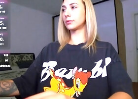 Blonde Teen Solo Masturbation