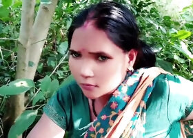 Indian hot girl cheating boyfriend in jungle sex