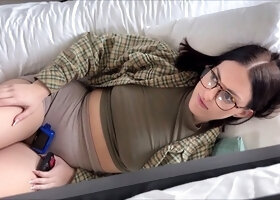 Shaved-pussy, teenager