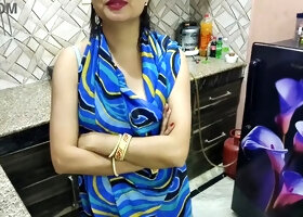 Bhabhi served yummy tea of her breast milk to padosi and gave him a to drink his thick cum