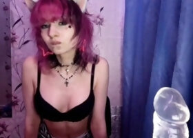 Amateur Webcam Teen Masturbates And Teases